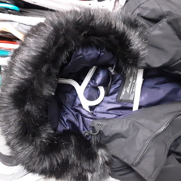 Eddie Bauer - Picture 4 of 4